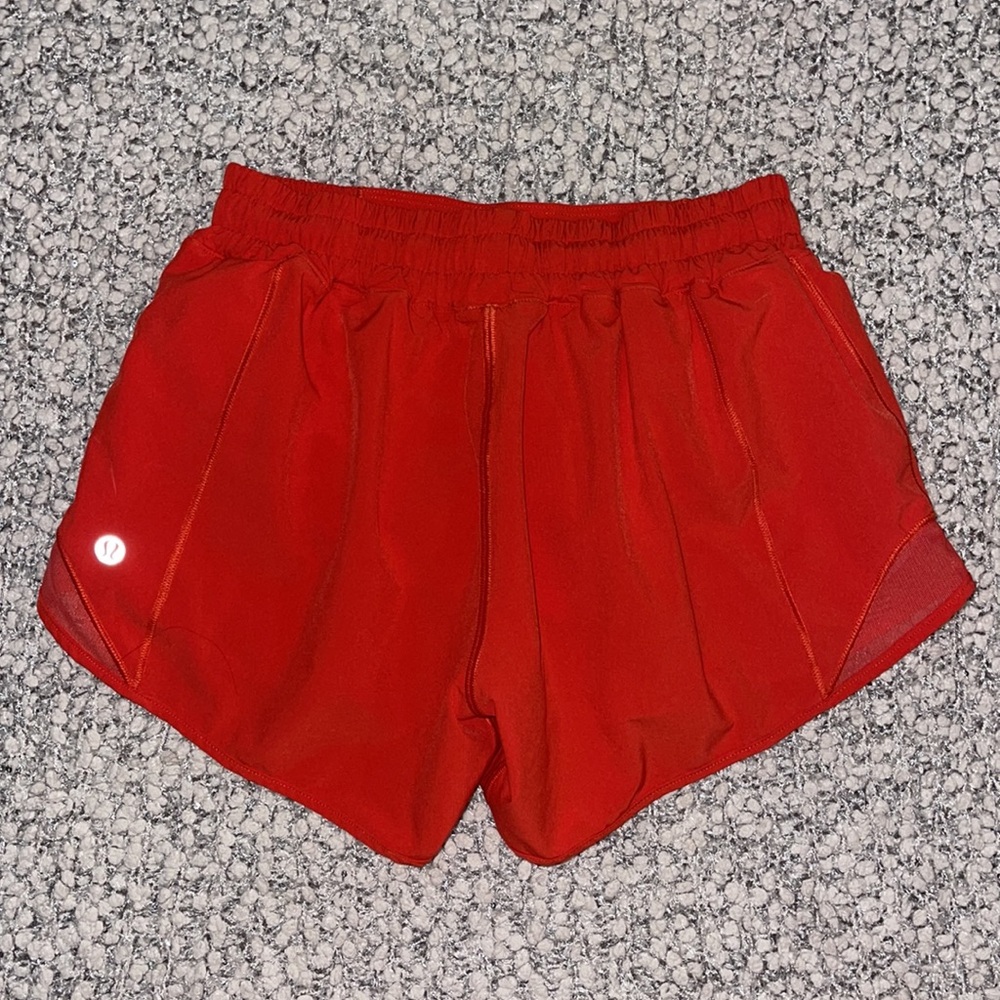 Lululemon Hotty Hot Shorts - Picture 2 of 3